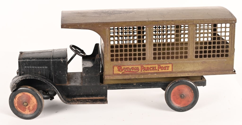 SONNY PARCEL POST SCREENSIDE TRUCK: Sonny pressed steel Parcel Post Screenside Truck. All original and complete. Still has decent paint and decals. May clean to higher grade. 25" Very Good