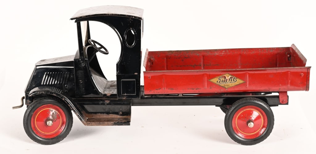 AMERICAN NATIONAL MACK DUMP TRUCK (1 of 5)