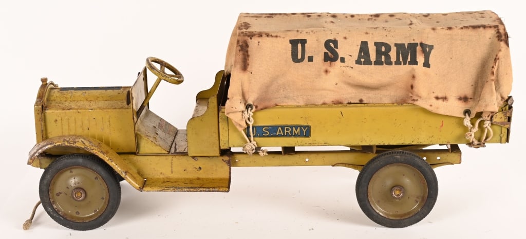 KEYSTONE PRESSED STEEL US ARMY TRUCK: Keystone pressed steel US Army Truck. All original with decent paint and decals. Still has original canvas on top. 26" Very Good-Excellent