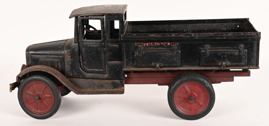 BUDDY L SAND & GRAVEL w/ DOORS (1 of 6)