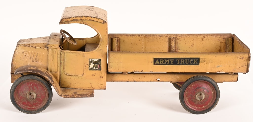 STEELCRAFT PRESSED STEEL MACK ARMY TRUCK (1 of 5)