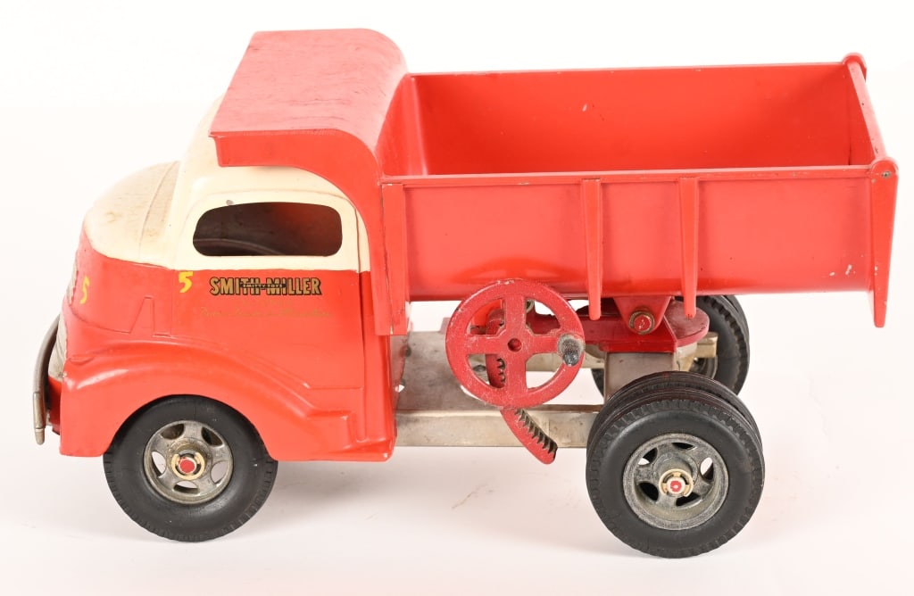 SMITH MILLER DUMP TRUCK (1 of 5)