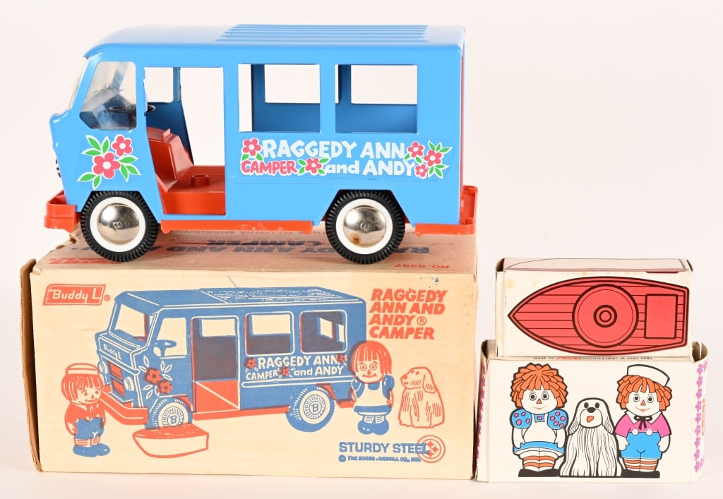 BUDDY L #5357 RAGGEDY ANN & ANDY CAMPER w/ BOX: Buddy L #5357 Raggedy Ann and Andy Camper. Never played with condition. Figures still in Boxes. Boxed. 11 1/2" Excellent