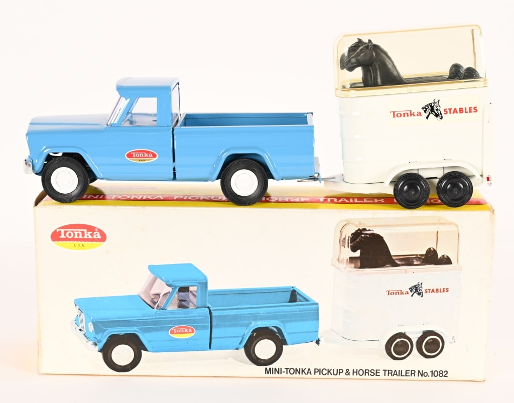 TONKA #1082 MINI PICKUP & HORSE TRAILER w/ BOX: Tonka #1082 Mini Pickup & Horse Trailer. Never played with condition. With Horses. Boxed 14" Excellent
