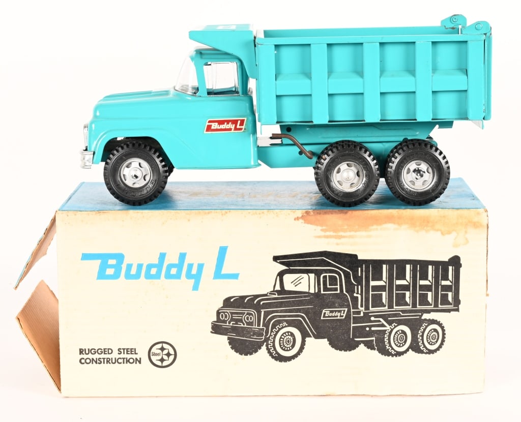 BUDDY L HYDRAULIC CONSTRUCTION DUMPER w/ BOX: Buddy L #5462 Hydraulic Construction Dumper. Never played with condition. Boxed 15" Excellent