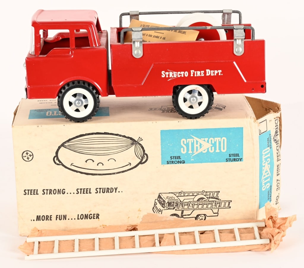 STRUCTO #307 FIRE RESCUE TRUCK w/ BOX (1 of 8)