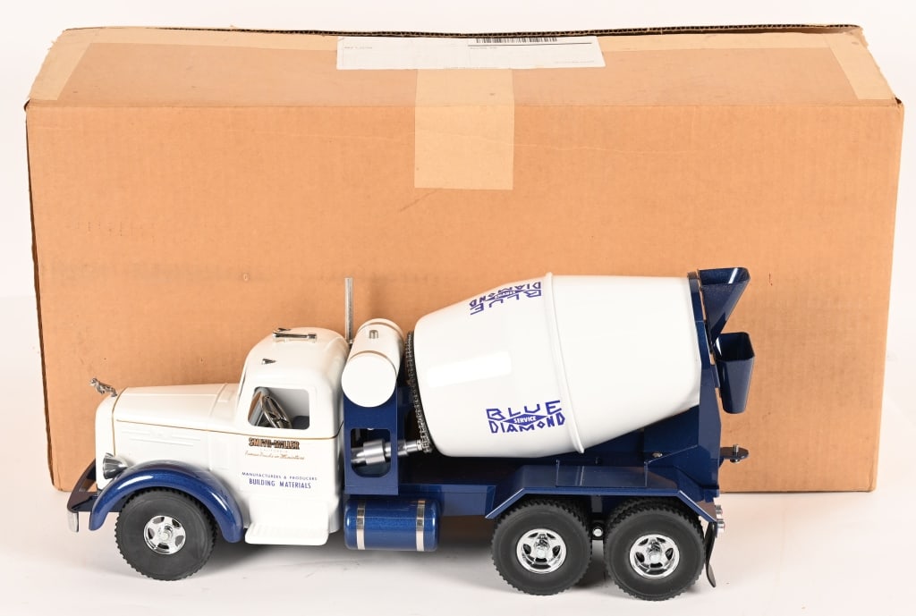 FRED THOMPSON SMITH MILLER CEMENT TRUCK w/ BOX: Fred Thompson Smith Miller Blue Diamond Cement Truck. Great looking truck with nice details. Like new in the Box with Inserts and Paperwork. 19" Near Mint
