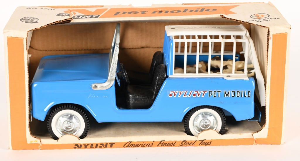 NYLINT #1710 PET MOBILE w/ BOX: Nylint #1710 Pet Mobile. Never played with condition. Boxed 13" Excellent