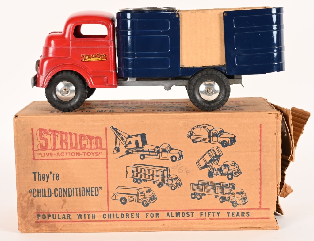 STRUCTO #811 WINDUP BARREL TRUCK w/ BOX (1 of 8)
