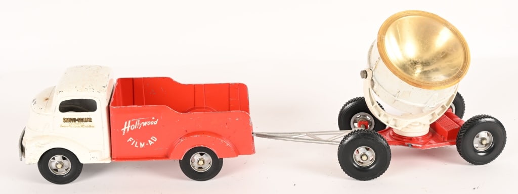 SMITH MILLER HOLLYWOOD FILM TRUCK & SEARCHLIGHT: Smith Miller Hollywood Film-Ad Truck and Searchlight. Nice paint and decals. No breaks. 26" Very Good-Excellent