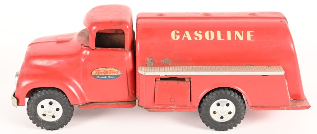 1957 TONKA GASOLINE TRUCK (1 of 5)