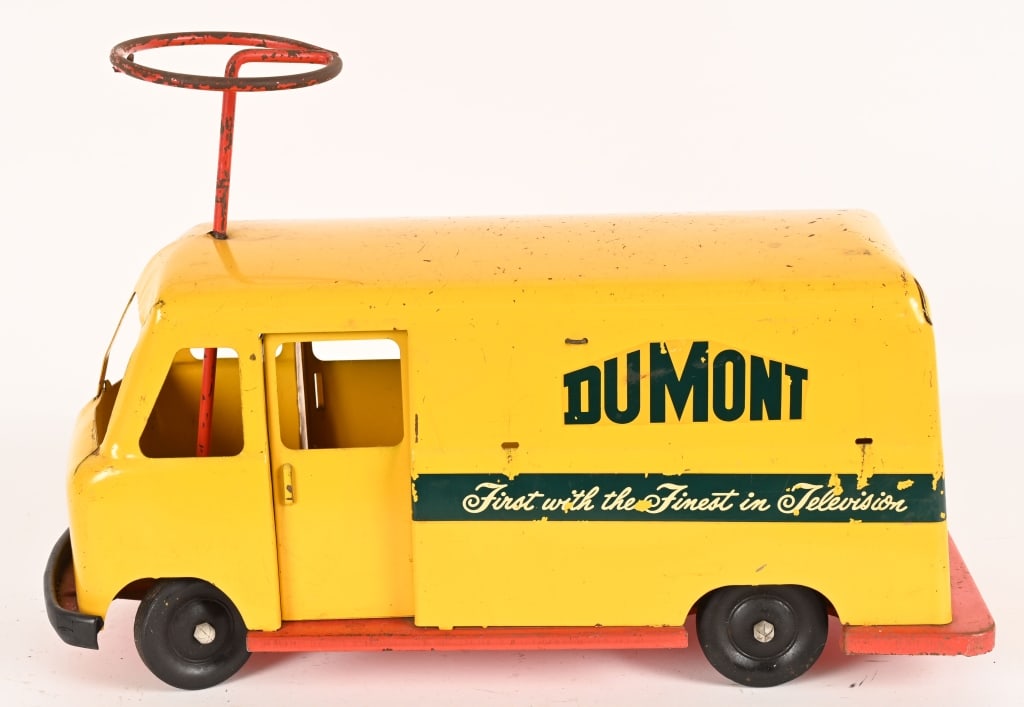 ROBERTS RIDE-ON DUMONT DELIVERY VAN: Roberts Ride-On Dumont Television Delivery Van. All original with nice paint. 21" Excellent