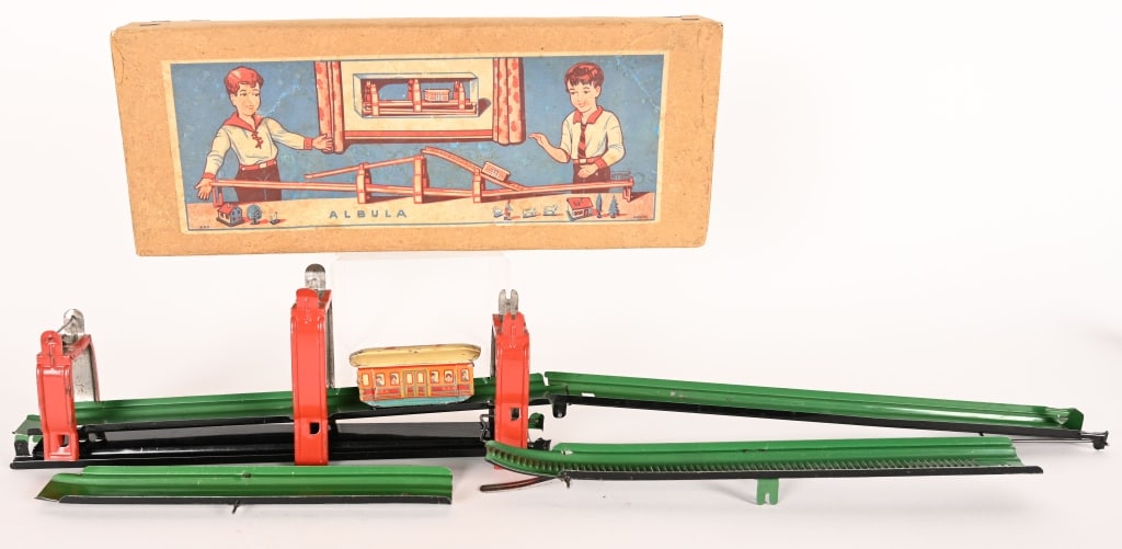 GERMAN TIN WINDUP TROLLEY ON TRACK w/ BOX (1 of 9)