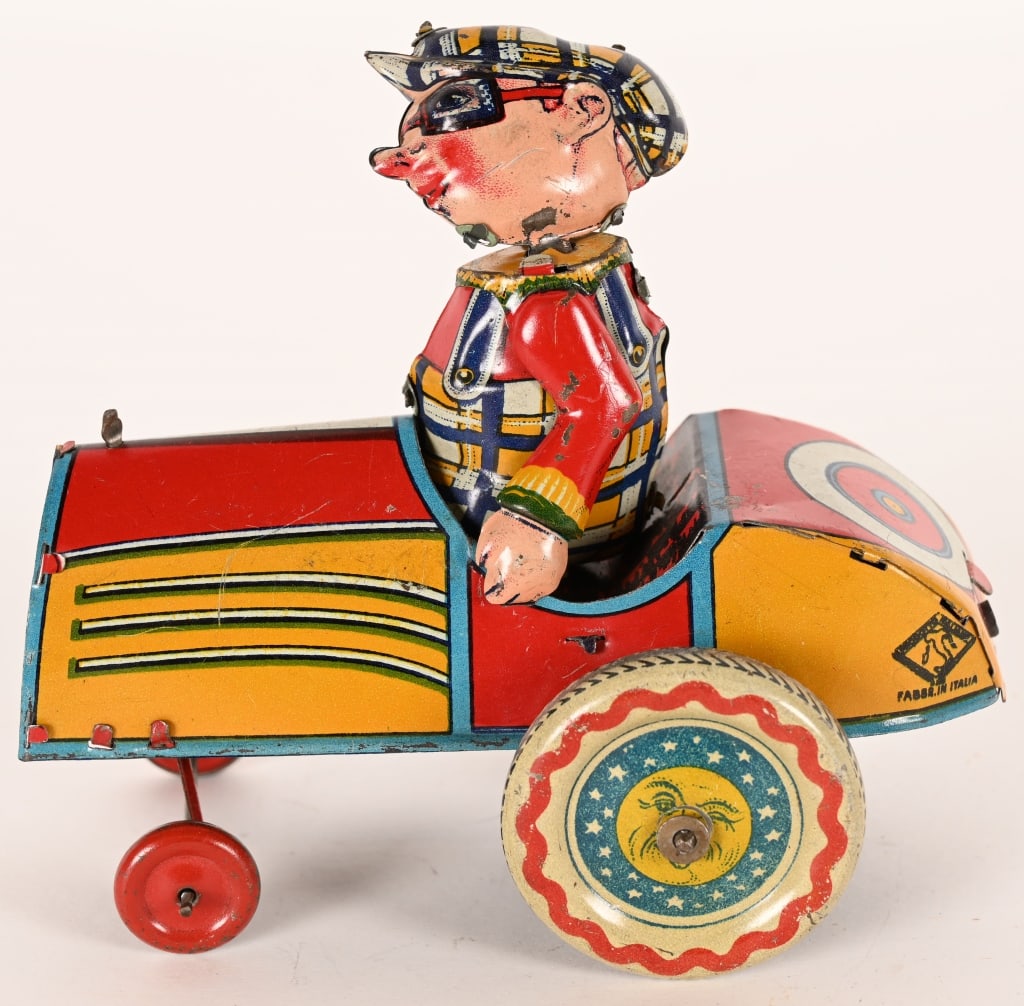 INGAP TIN WINDUP COMICAL CAR (1 of 5)