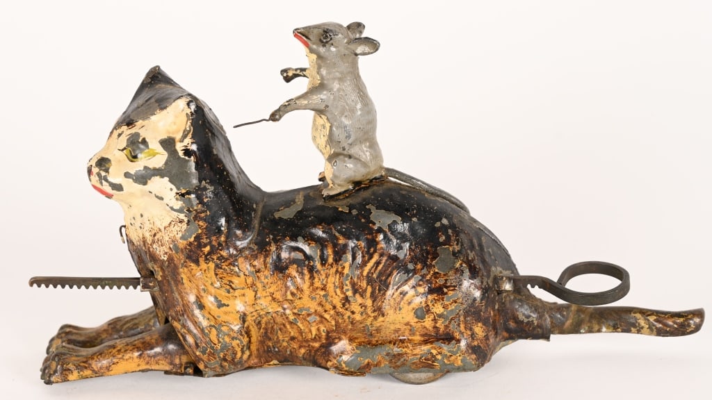 GUNTHERMANN HAND PAINTED TIN FLYWHEEL CAT & MOUSE (1 of 3)