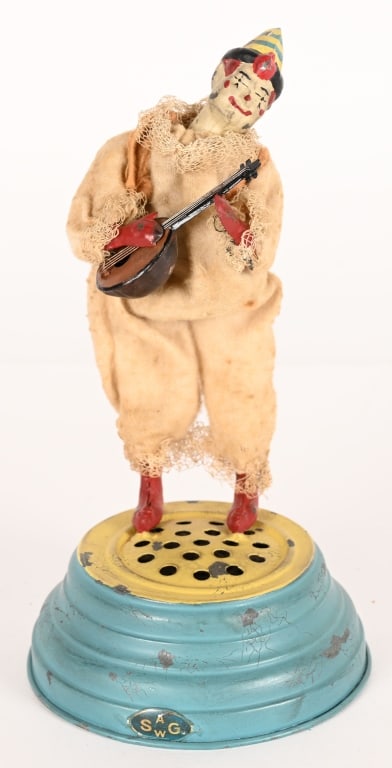 GUNTHERMANN HAND PAINTED CLOWN PLAYING MANDOLIN (1 of 5)