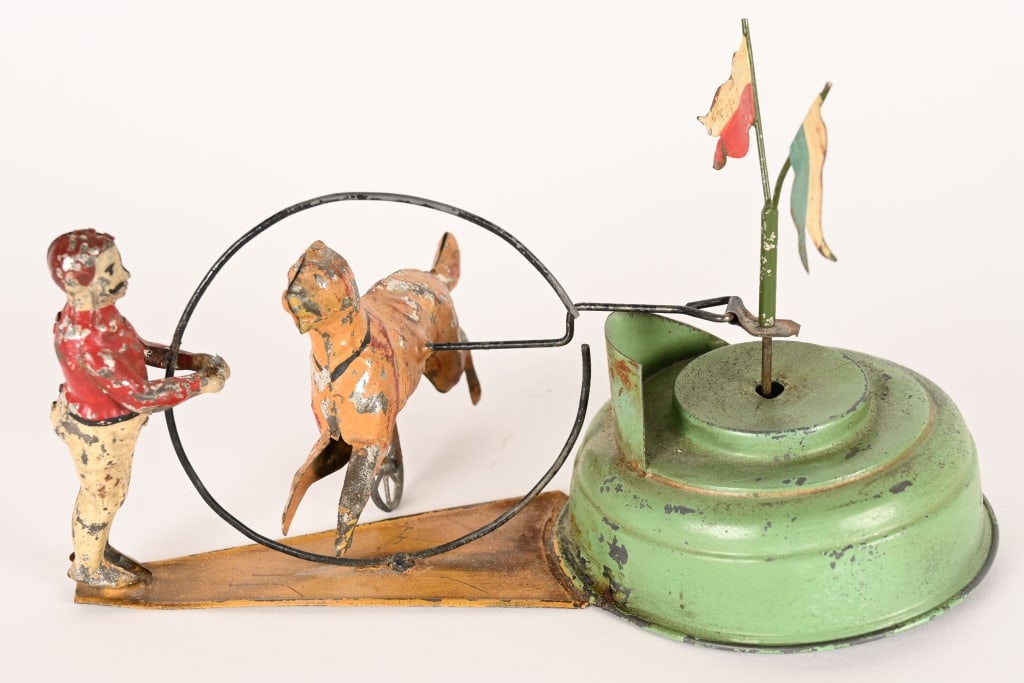 GERMAN HAND PAINTED TIN WINDUP PERFORMING DOG (1 of 5)