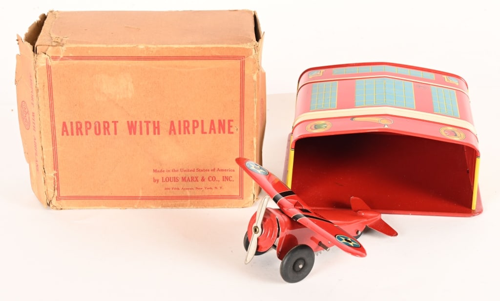 MARX TIN AIRPORT WITH AIRPLANE w/ BOX (1 of 8)
