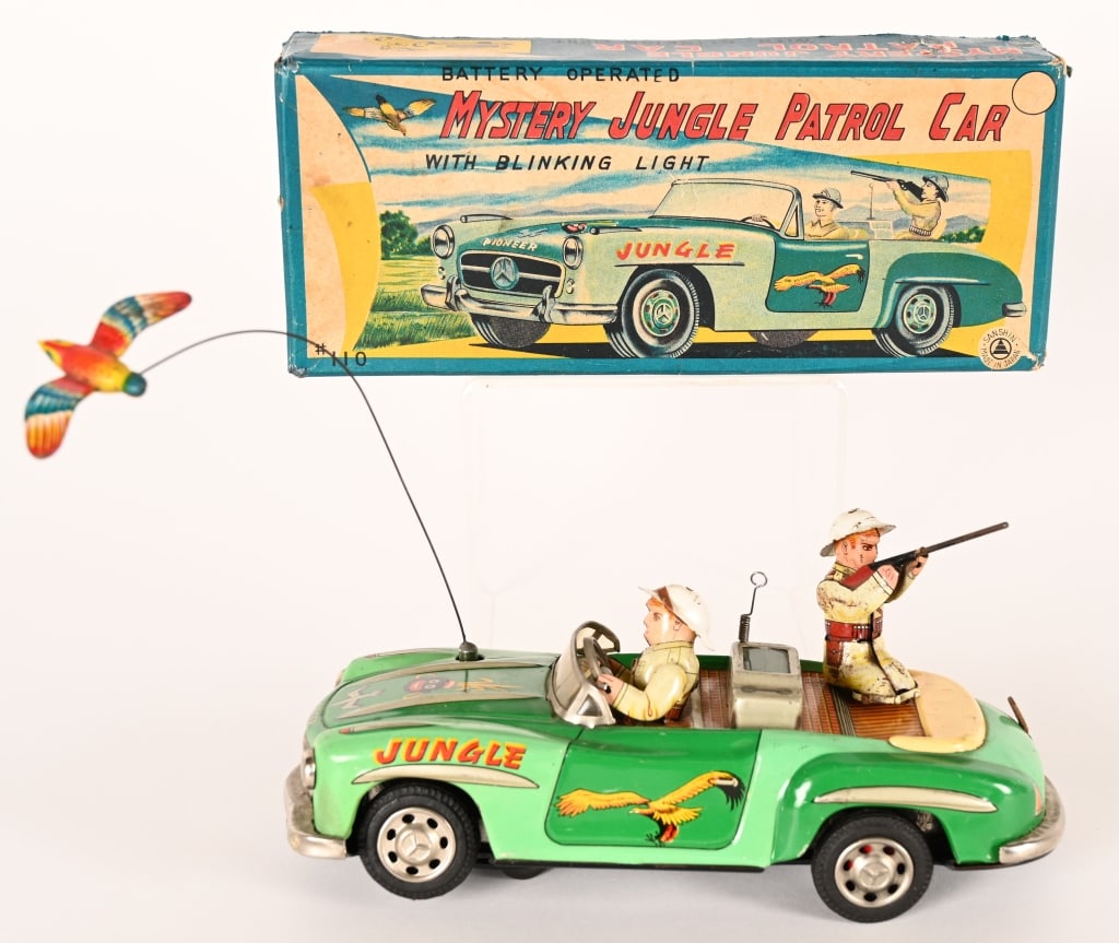 JAPAN BATTERY OP MYSTERY JUNGLE PATROL CAR w/ BOX (1 of 12)