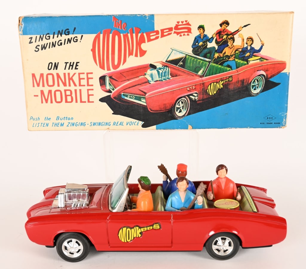 JAPAN BATTERY OP MONKEE MOBILE w/ BOX (1 of 12)