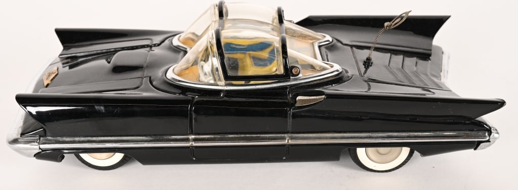 ALPS TIN FRICTION LINCOLN FUTURA: Alps Japan tin friction Lincoln Futura. Professionally restored in great condition. Friction works. 11" Excellent