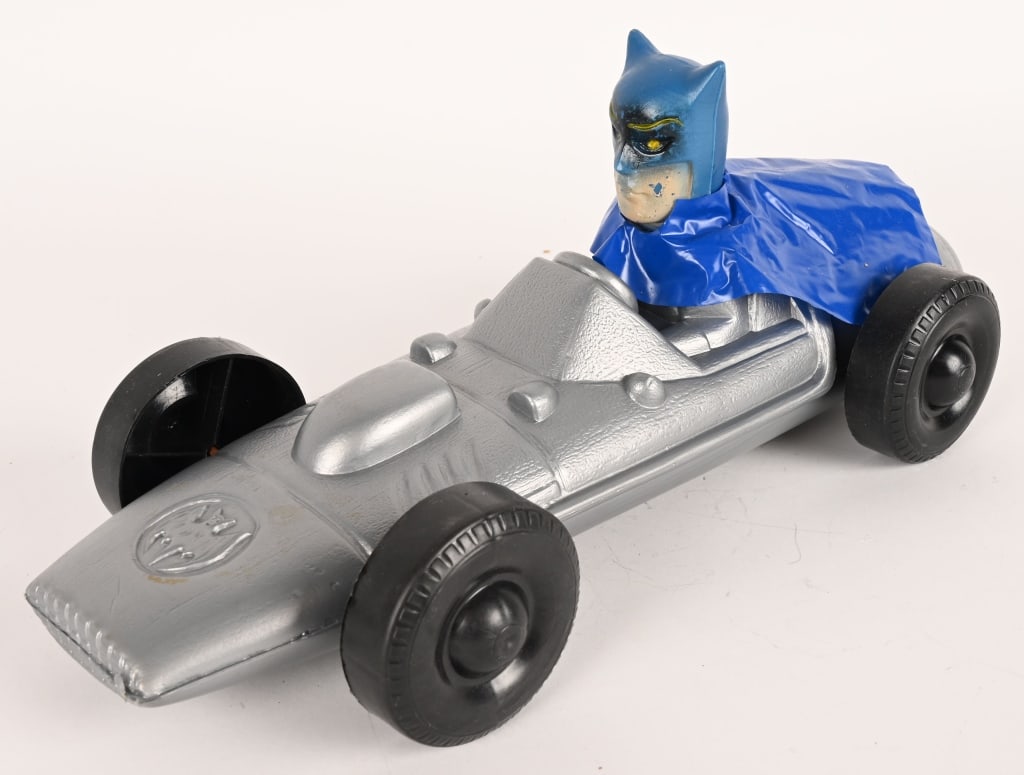 MEXICO BLOWMOLD BATMAN RACE CAR (1 of 7)
