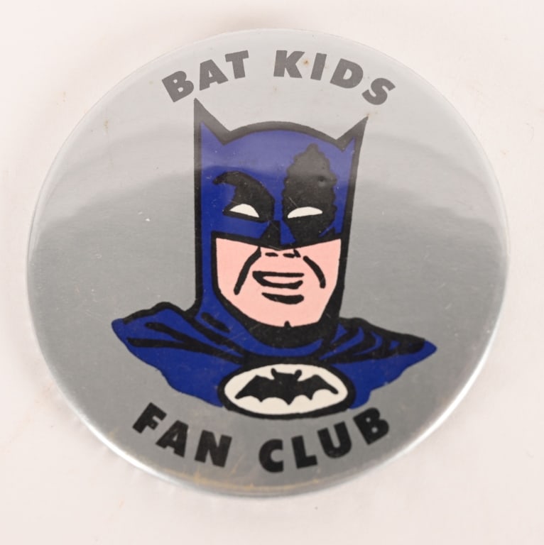 VINTAGE BATMAN PINBACKS - 5