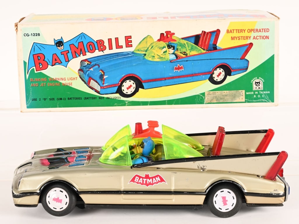 AHI BATTERY OP BATMOBILE w/ BOX (1 of 11)