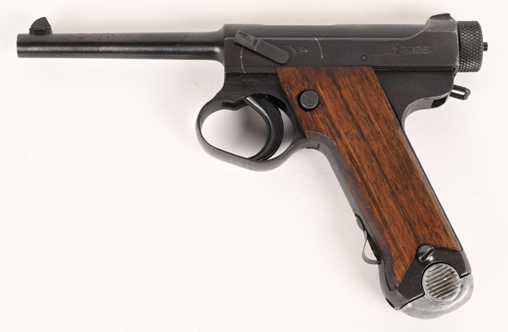WW2 JAPANESE NAGOYA ARSENAL TYPE 14 NAMBU PISTOL: SERIAL NUMBER: 66233 BARREL: 4 3/4" CALIBER: 8MM NAMBU MANUFACTURED: JAN. 1945 [ 20.1 ] Blue finished steel with smooth wood grips, knurled cocking knob. Matching numbers, Large Manchurian pattern