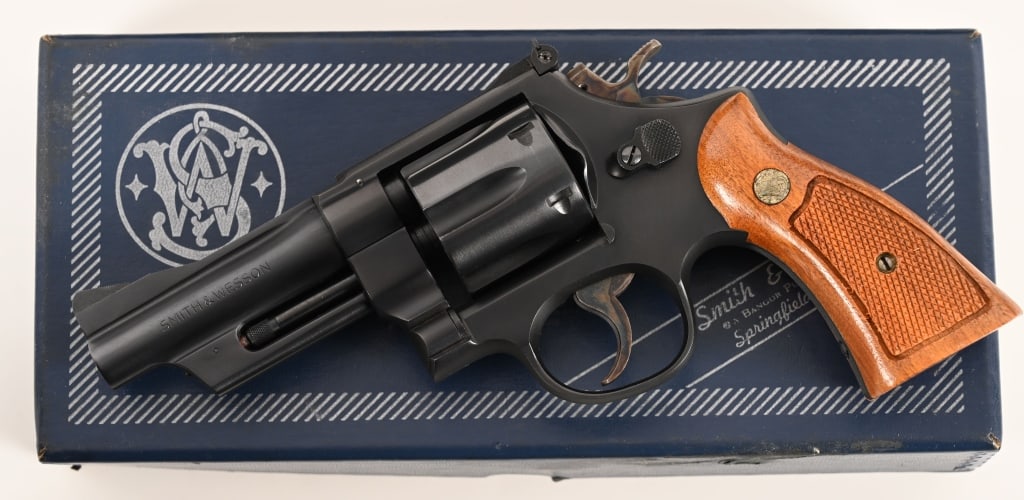 SMITH & WESSON MODEL 28-2 357 MAGNUM (1 of 10)