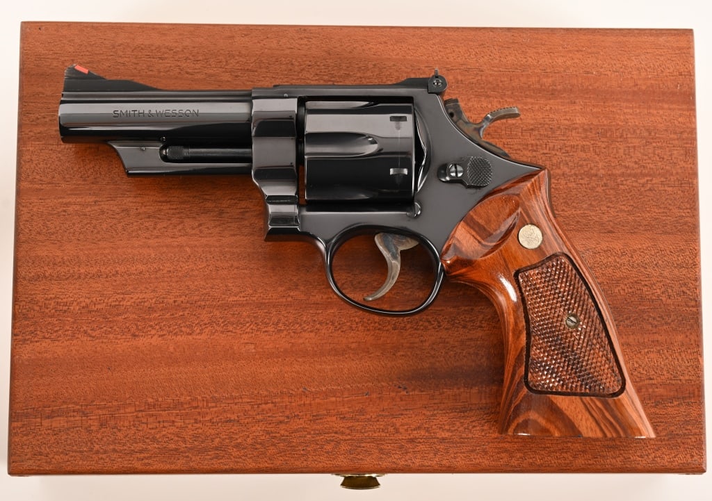 ANIB SMITH & WESSON MODEL 29-2 44 MAGNUM (1 of 9)