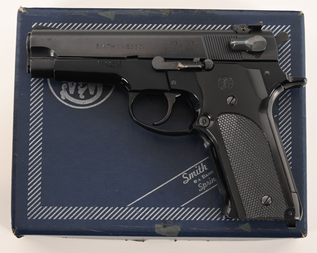 SMITH & WESSON MODEL 59 9MM AUTO ANIB (1 of 9)