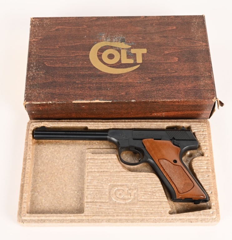 BOXED COLT HUNTSMAN SEMI AUTOMATIC PISTOL 22 LR (1 of 7)