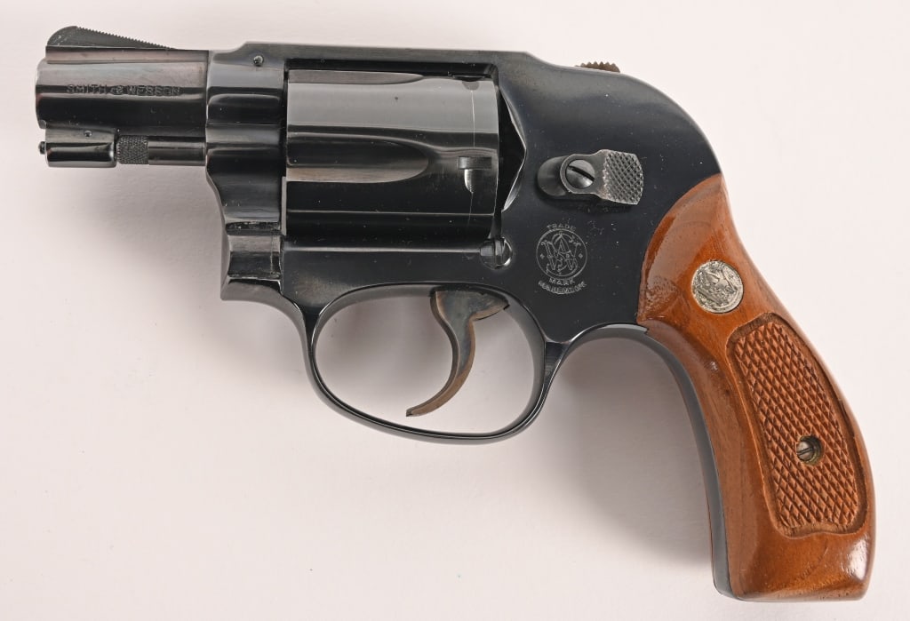 SMITH & WESSON MODEL 49 BODYGUARD - 2