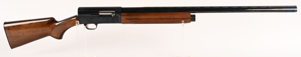 BROWNING LIGHT TWELVE SEMI AUTOMATIC SHOTGUN (1 of 16)