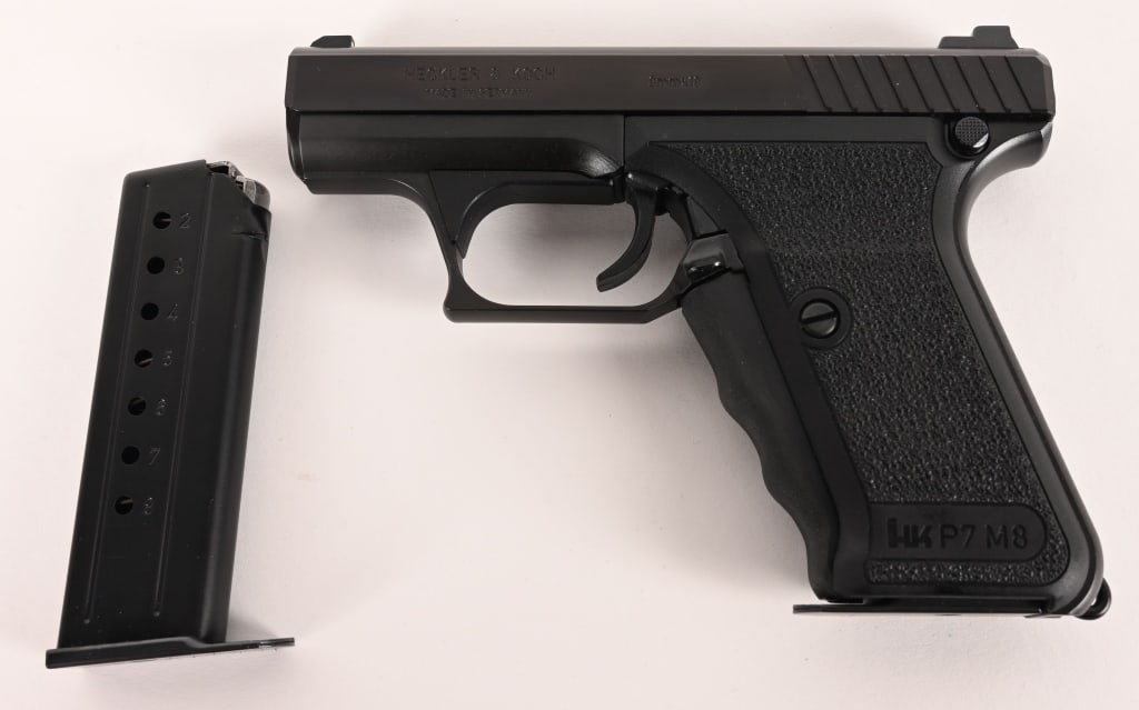 H&K P7M8 SQUEEZE-COCK SEMI AUTO PISTOL 9MM (1 of 11)