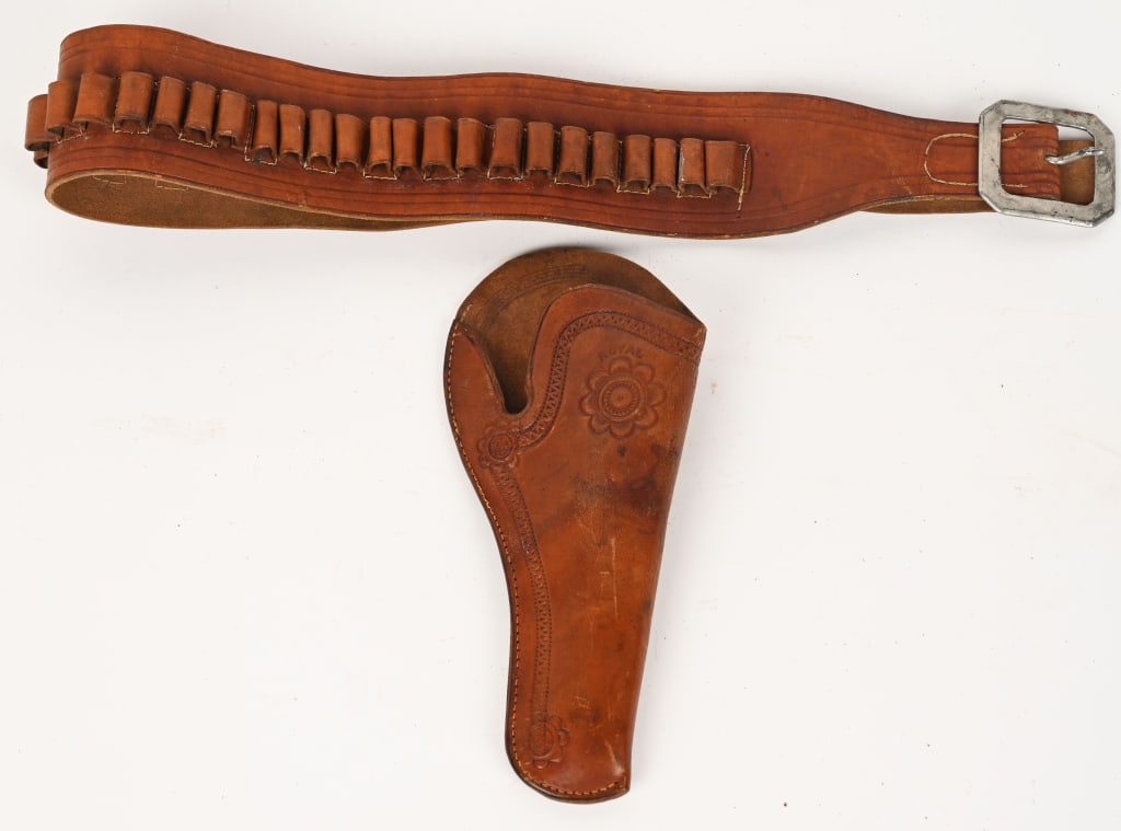 NR-MT ROYAL HOLSTER & BELT COLT SAA (1 of 12)