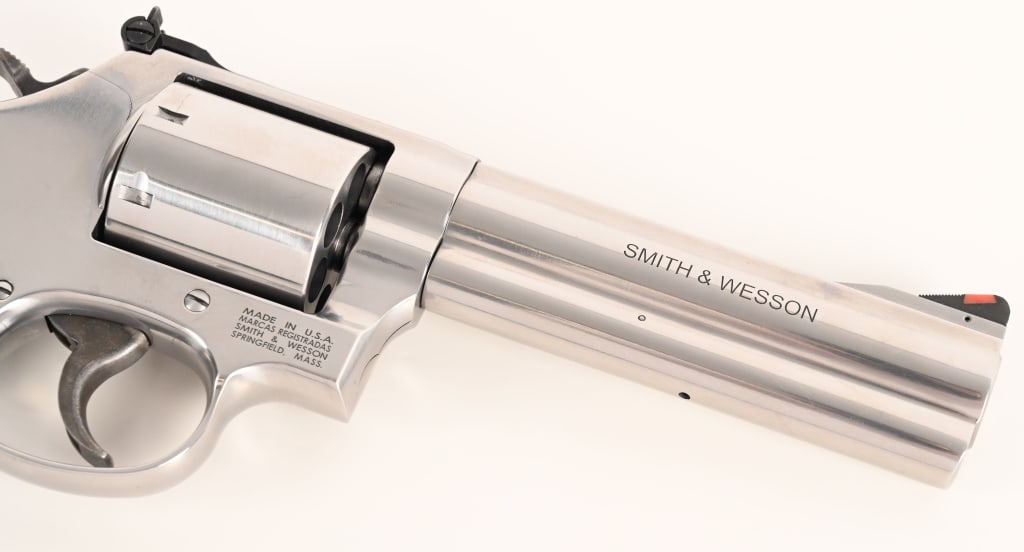 SMITH & WESSON MODEL 686-5 - 4