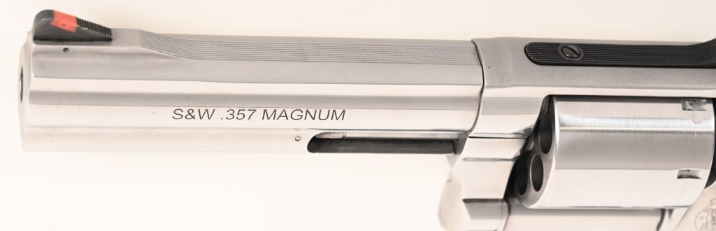 SMITH & WESSON MODEL 686-5 - 5