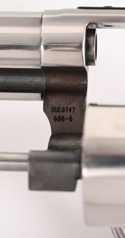 SMITH & WESSON MODEL 686-5 - 8