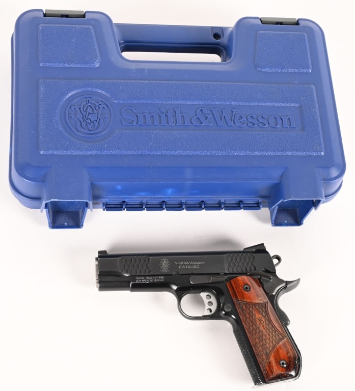 SMITH & WESSON SW1911SC .45 ACP: SERIAL NUMBER: UCW7383 BARREL: 4". CALIBER: .45 ACP. MANUFACTURED: 2010. This interesting S&W Model SW1911SC is equipped with a 4" barrel, bobtailed frame, checkered front straps and original blue and