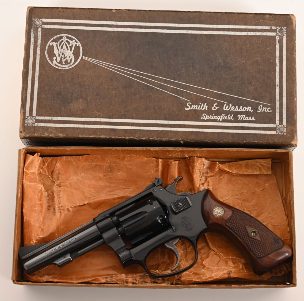 SMITH & WESSON PRE MOD 43 AIRWEIGHT 22/32 KIT GUN: SERIAL NUMBER: 15516. BARREL: 3 ½". CALIBER: .22 LR. MANUFACTURED: 1957. This early and sought after Pre Model 43 AKA .22/32 Airweight Kit Gun is equipped with a 3 ½" barrel, original blue