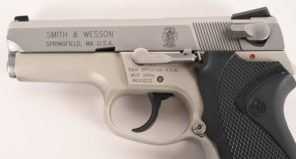 SMITH & WESSON MODEL 6906 - 2
