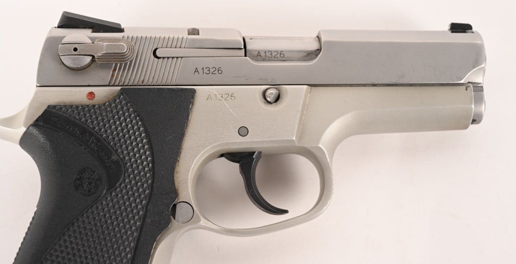 SMITH & WESSON MODEL 6906 - 7