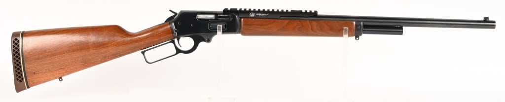 MARLIN MODEL 1895 LEVER ACTION RIFLE .45-70 GOVT: SERIAL NUMBER: 22032888. BARREL: 22". CALIBER: 45-70 GOVT. MANUFACTURED: 1978. The Marlin 1895 is a lever-action rifle, most commonly chambered in .45-70 Govt., designed for hunting and self-defense.