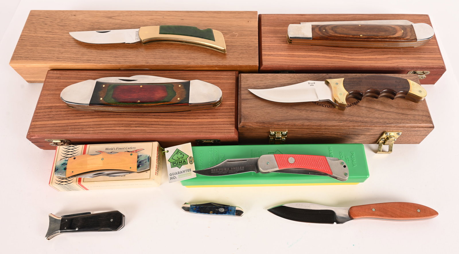 LOT OF 9 COLLECTOR KNIVES (1 of 17)