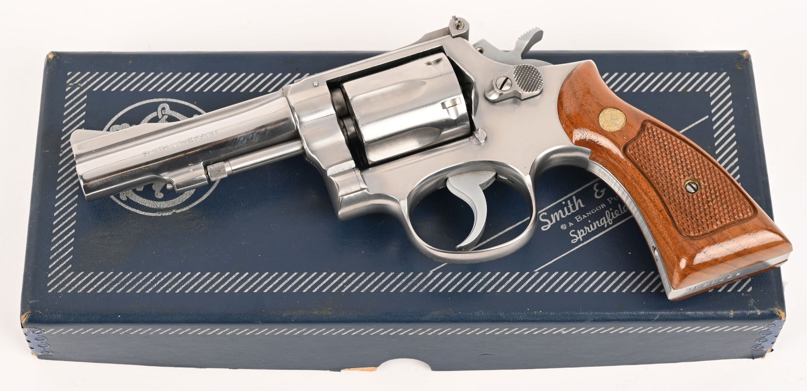 SMITH & WESSON MODEL 67 38 SPECIAL (1 of 9)
