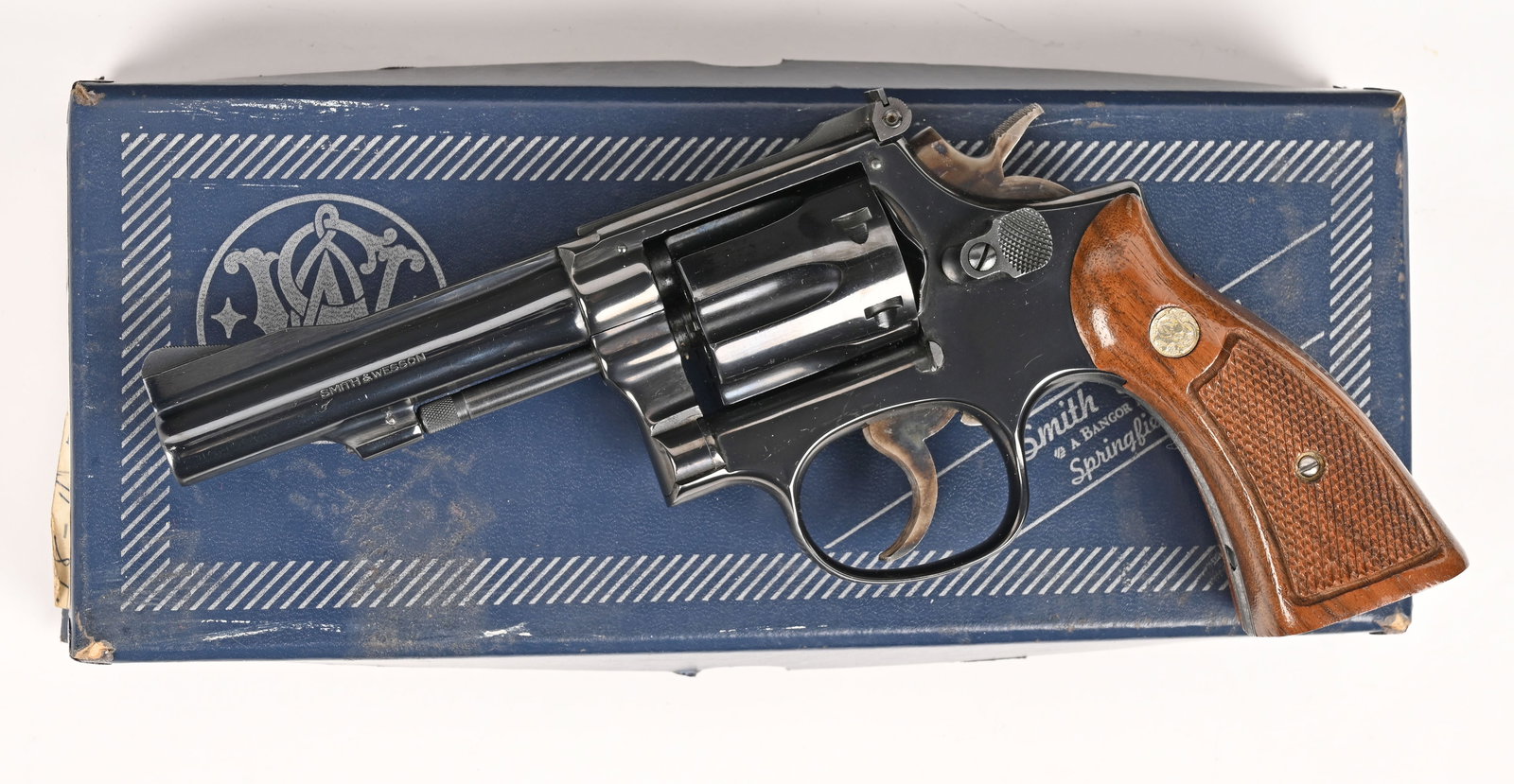 BOXED SMITH & WESSON MODEL 48-4 IN 22 M.R.F. (1 of 10)