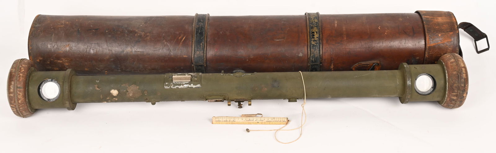 WWI US M1916 1M BASE RANGEFINDER BAUSCH & LOMB WW1: A 1919 dated Bausch & Lomb Model of 1916 Base Rangefinder serial numbered 911 and comes with the leather case. They measure 48 inches overall with an intraocular distance of approximately 39 1/2 (1 me