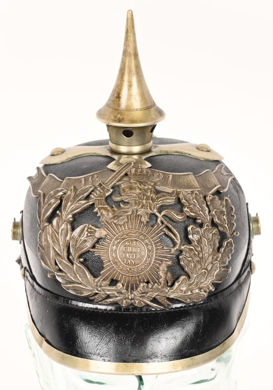 WWI IMPERIAL GERMAN HESSE LIFE GUARD SPIKED HELMET: M1895 Hesse LeibGarde Infanterie Regiment Nr. 115 Enlisted Spiked Helmet. WW1 German M1895 Enlisted Hesse Infantry Spiked Helmet (Pickelhaube). Pre-war helmet with silver fittings. Shell is in very ni